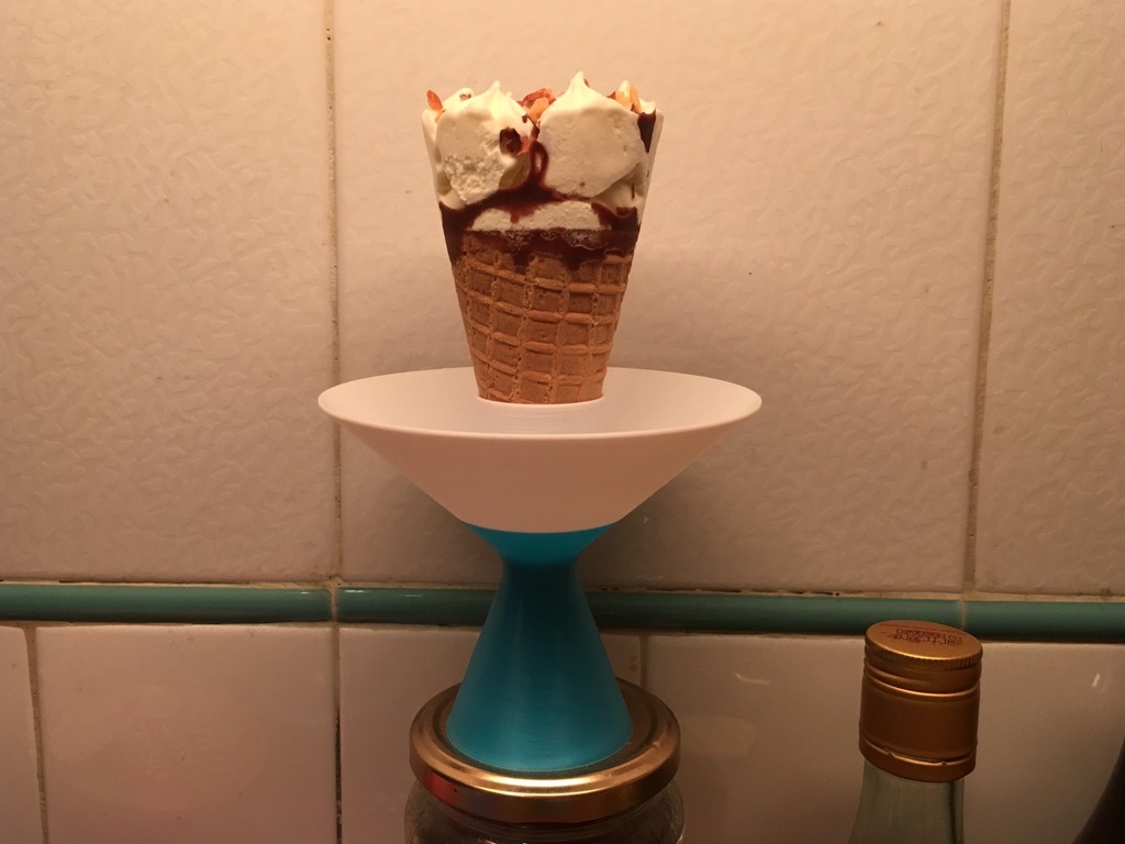 Ice cream cone holder for kids
