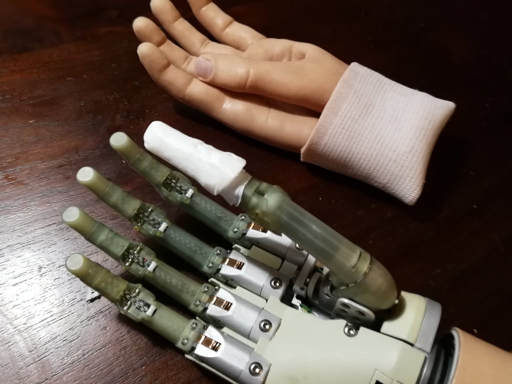 iLimb finger extension to fit Bebionic gloves
