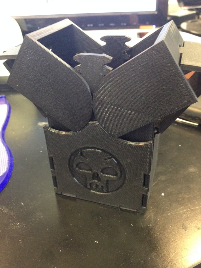 Magic: The Gathering Hinged Deck Box Resized