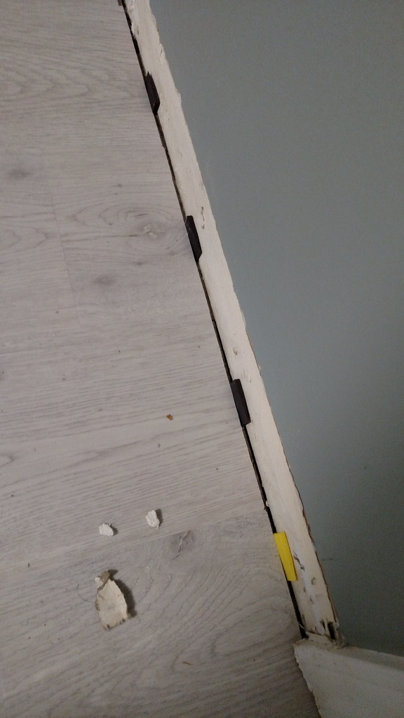 3/16 expansion gap spacer for installing LVP or other flooring
