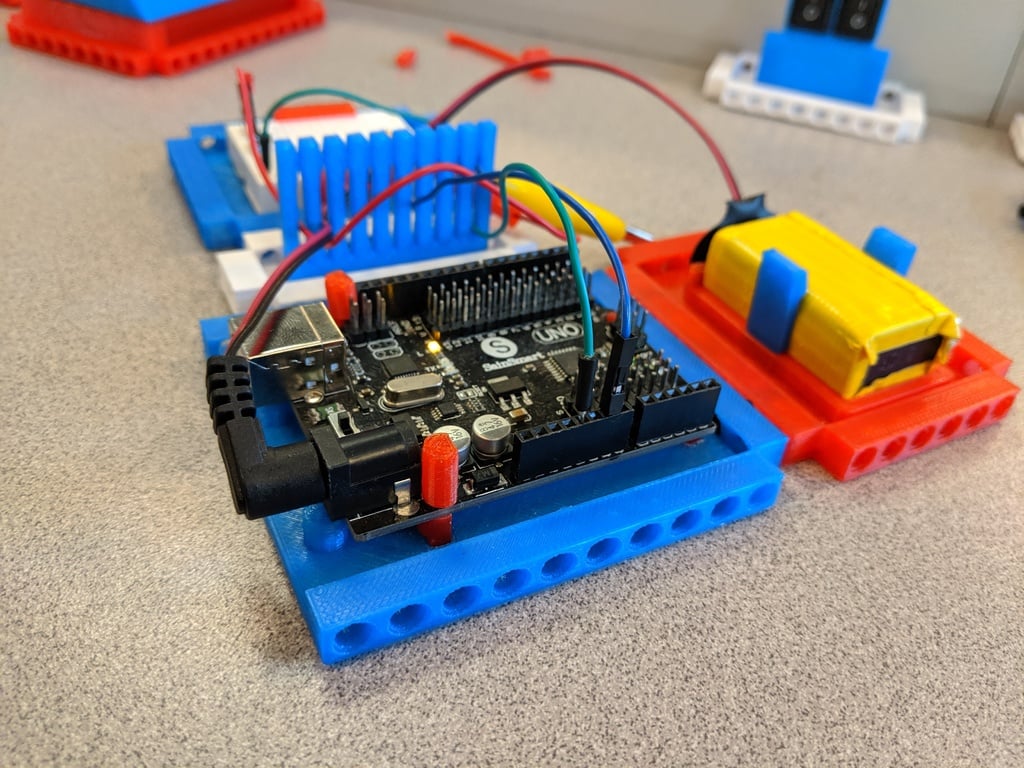 Arduino Uno Base (LEGO Technic Compatible)