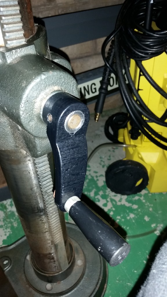 Drill press height adjustment handle