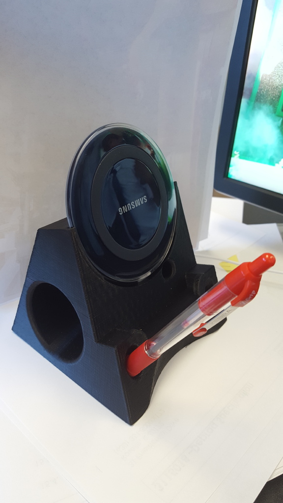 Galaxy S4 Active wireless charging station.