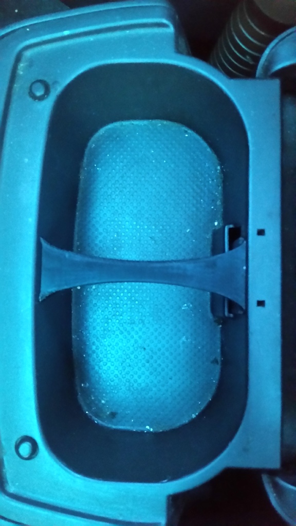 Cup holder replacement 2004 Mitsubishi Outlander G\gls