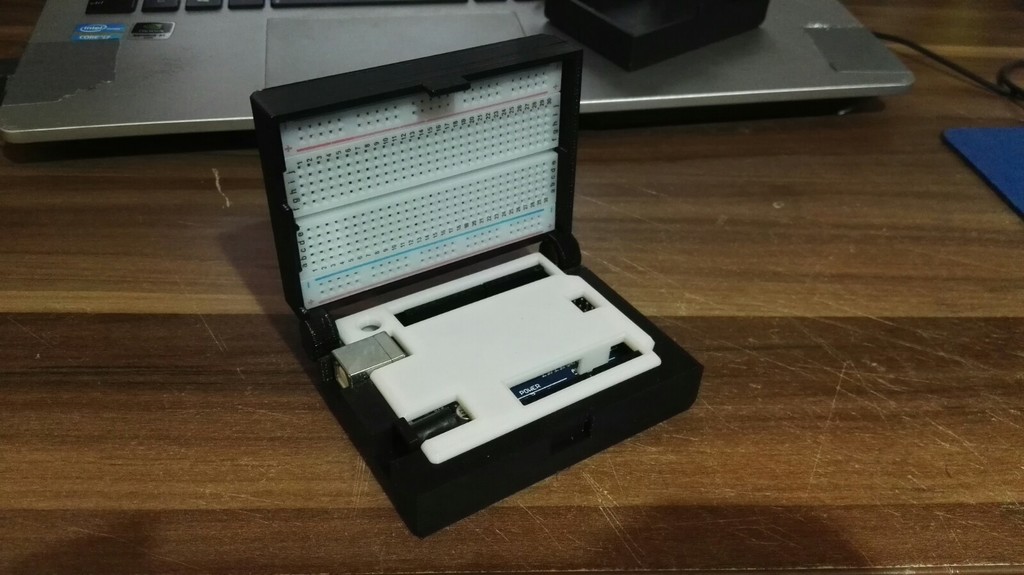 Arduino Uno Snug Case with Breadboard