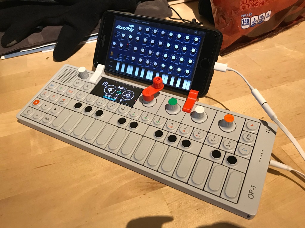 OP-1 iPhone Stand