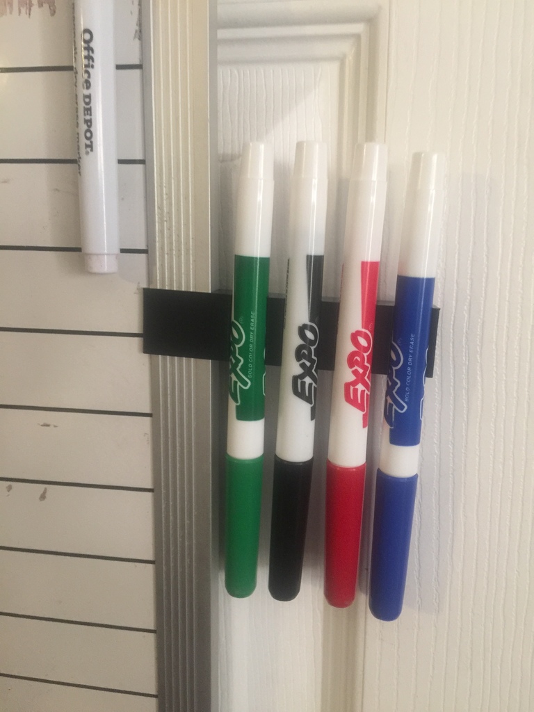 Whiteboard dry-erase pen clip/holder