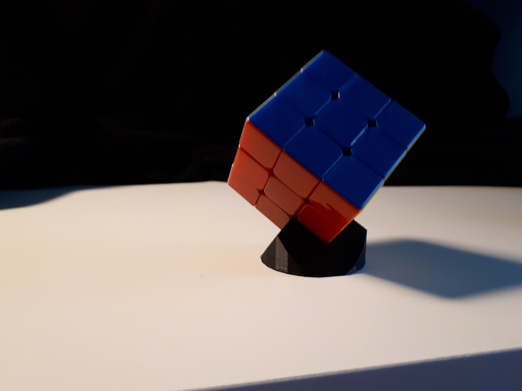 Rubics Cube Stand