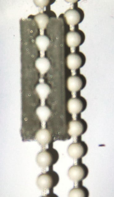 Roller blind chain connector
