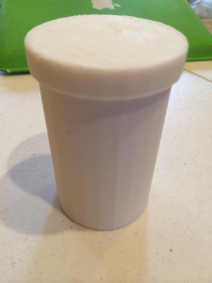 Tight-Snap Q-Tip Holder for purse