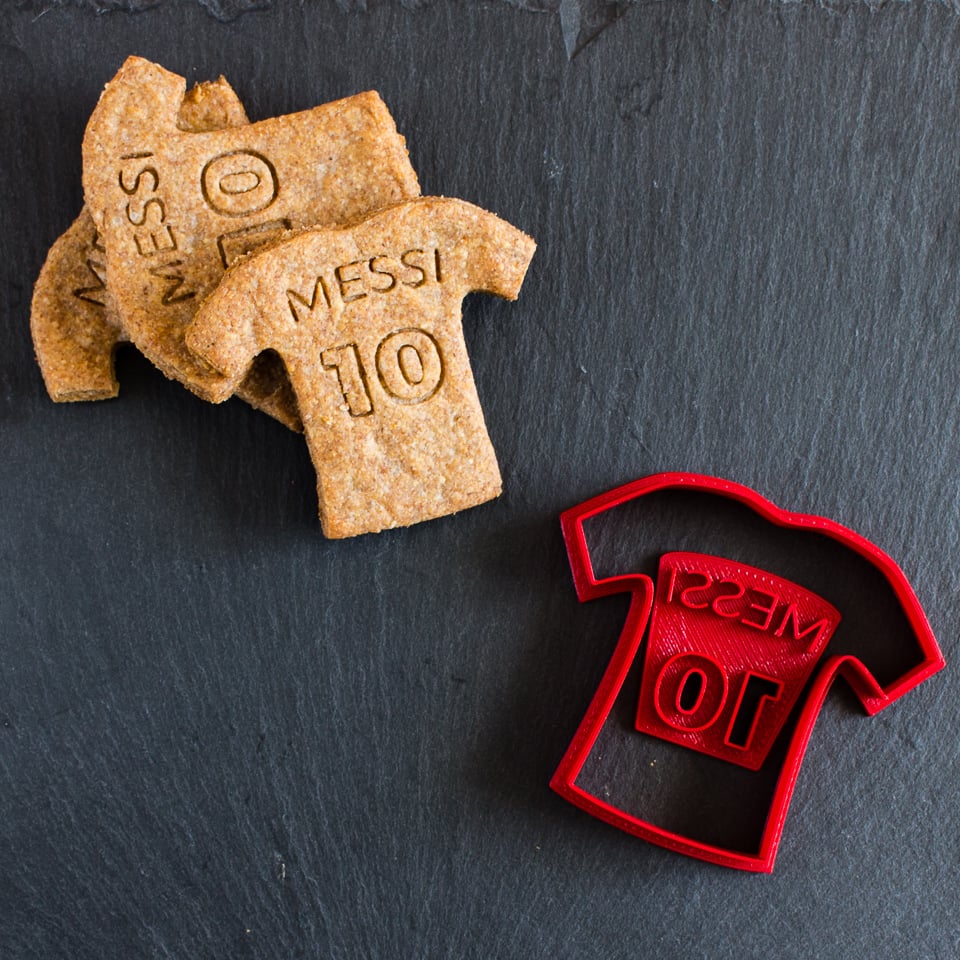 World Cup T-Shirt Cookie Cutters - 9 players!