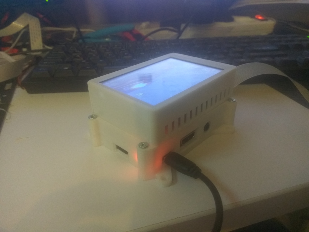 Raspberry Pi 3 case display + fan