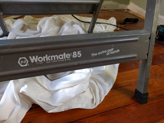 Replacement foot for B&D Workmate table
