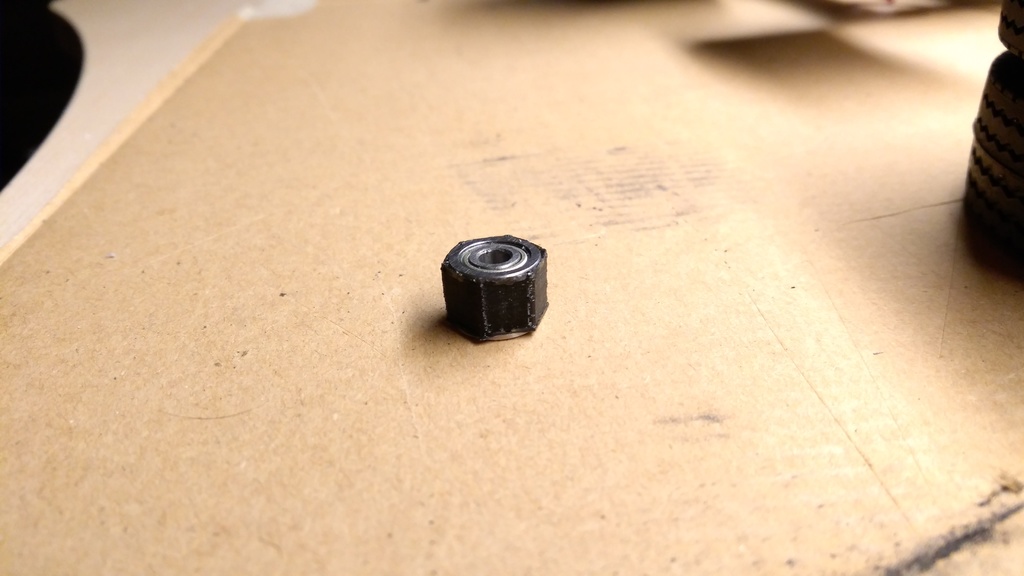 12mm Wheel Hex bearing adapter and center cap