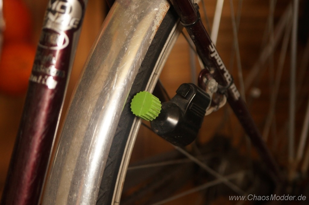 Cap / lid for bicycle dynamos