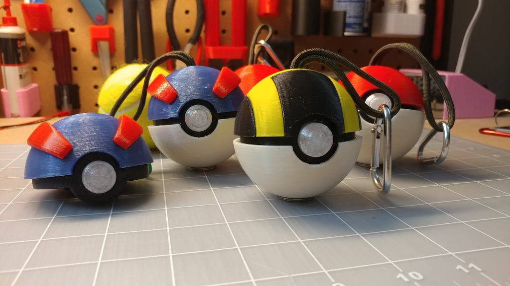 Pokemon Go Plus - Ultra ball case