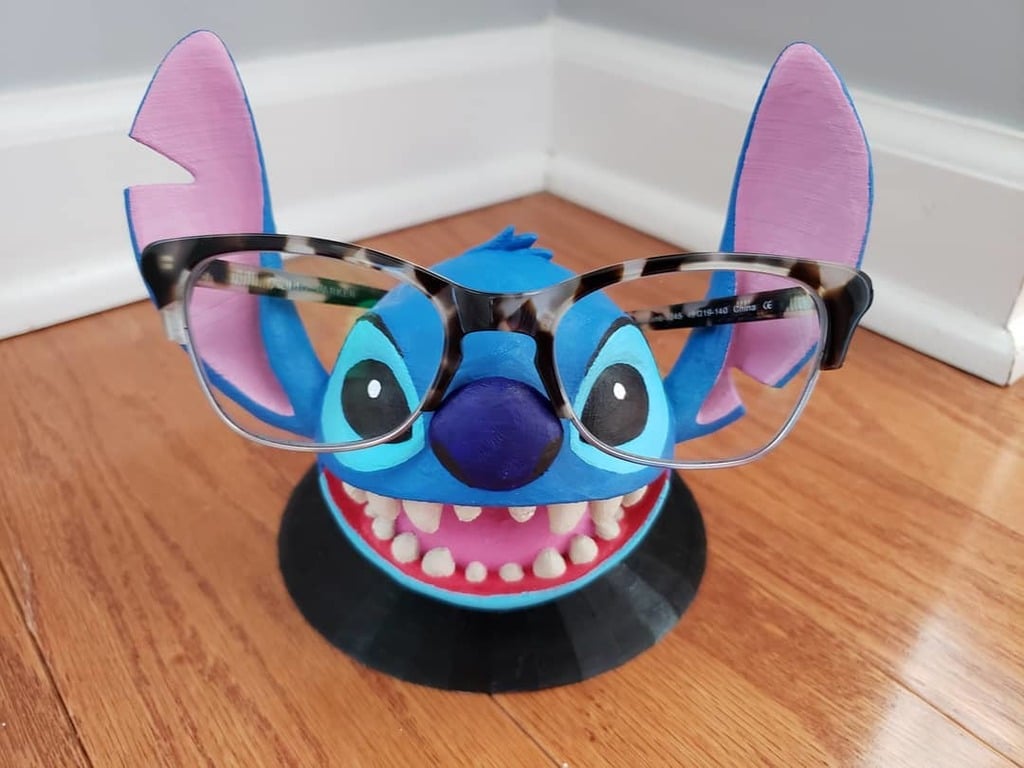 Stitch Eyeglass Holder