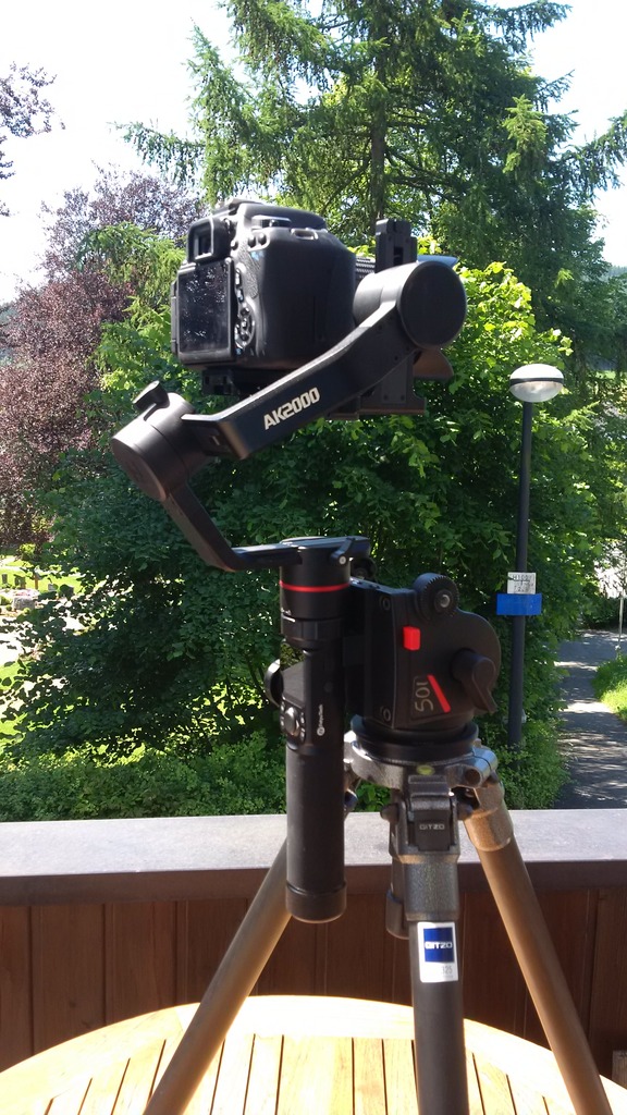 Feiyu Tech AK2000 gimbal holder with Manfrotto 501 plate