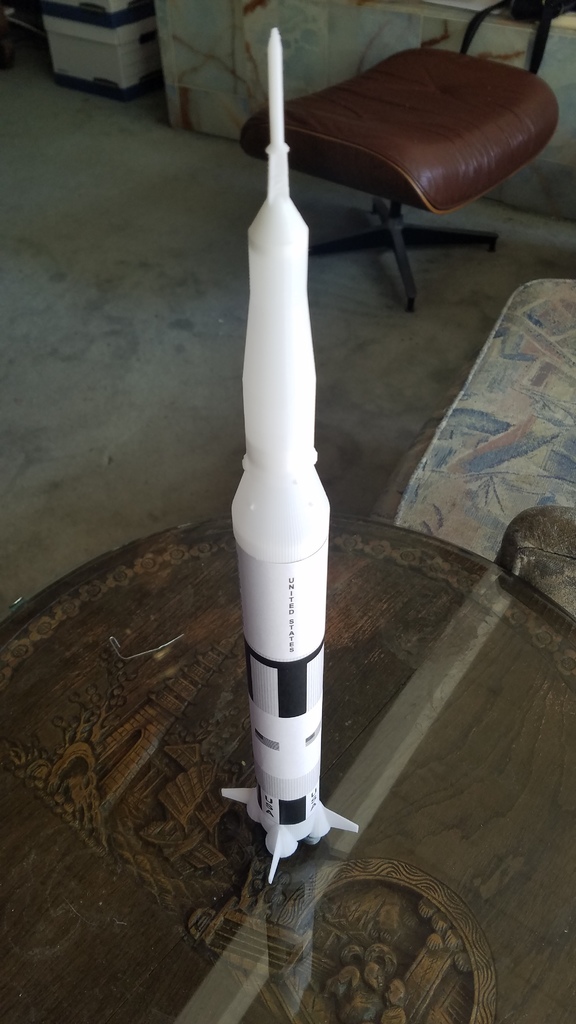BT-60 "Tribute" scale version of the Saturn V