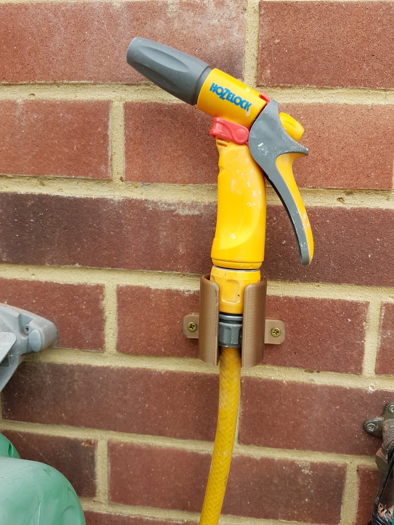 Garden hose clip