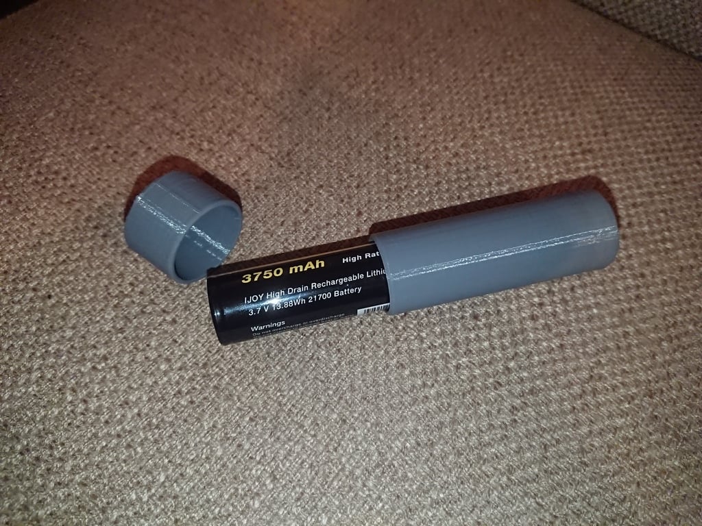 21700 Capped battery protector