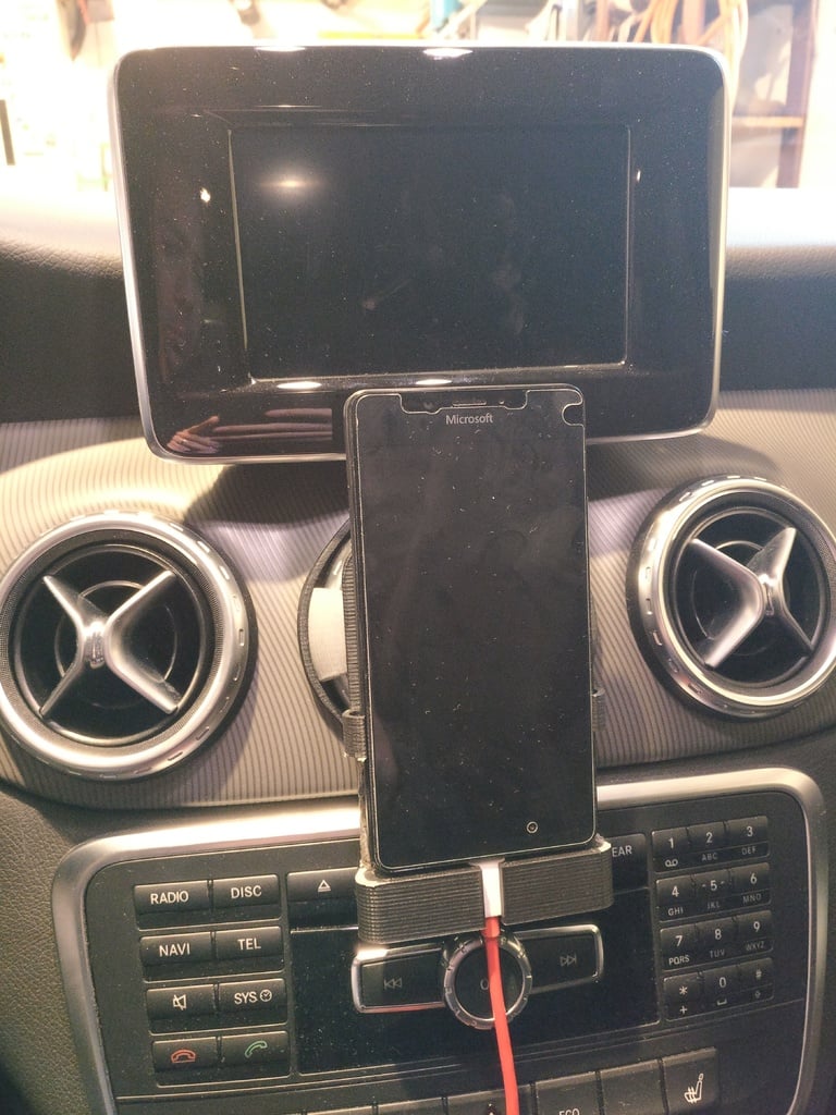 Mercedes GLA-CLA-A-B-C Phone Holder