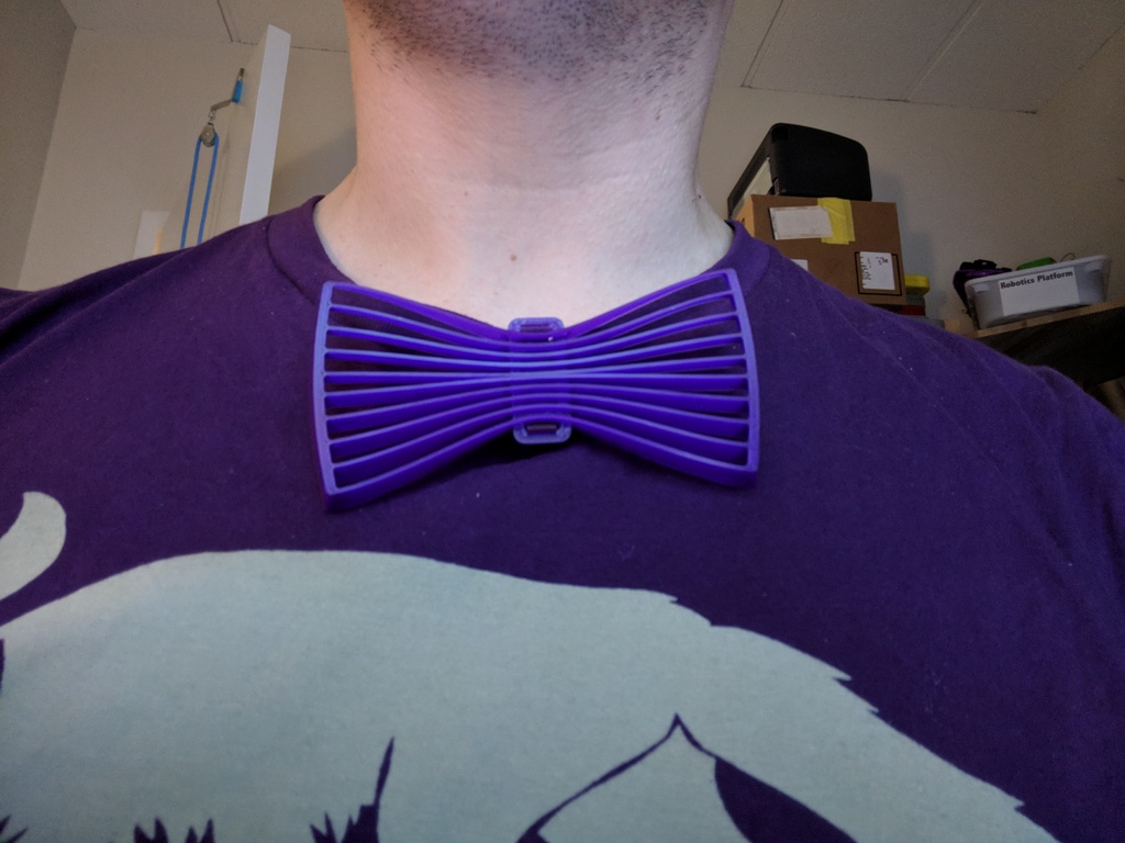 A Shirt Clip for the Bow Tie