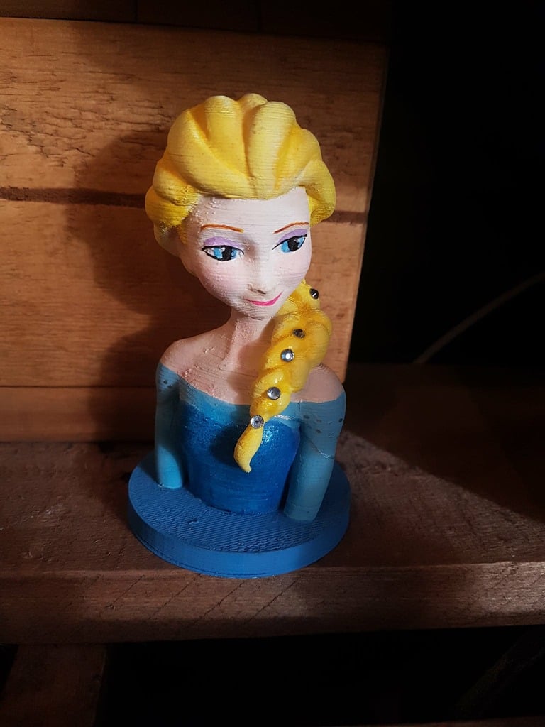 Frozen Elsa Bust. No text matching anna's base.