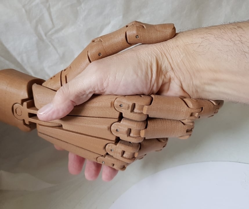 Articulated hand