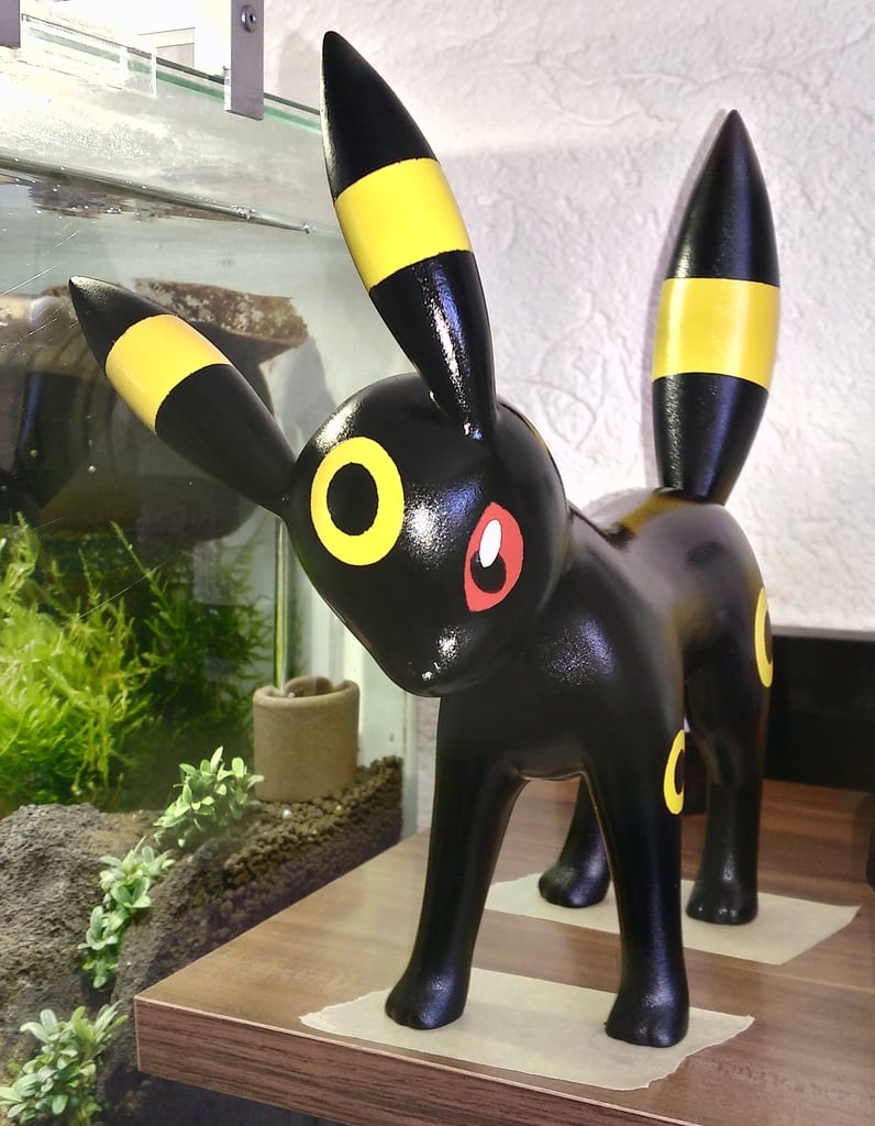 Leafeon and Umbreon with feet on ground