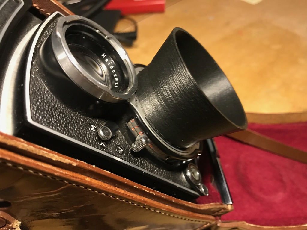 Rolleicord lens hood