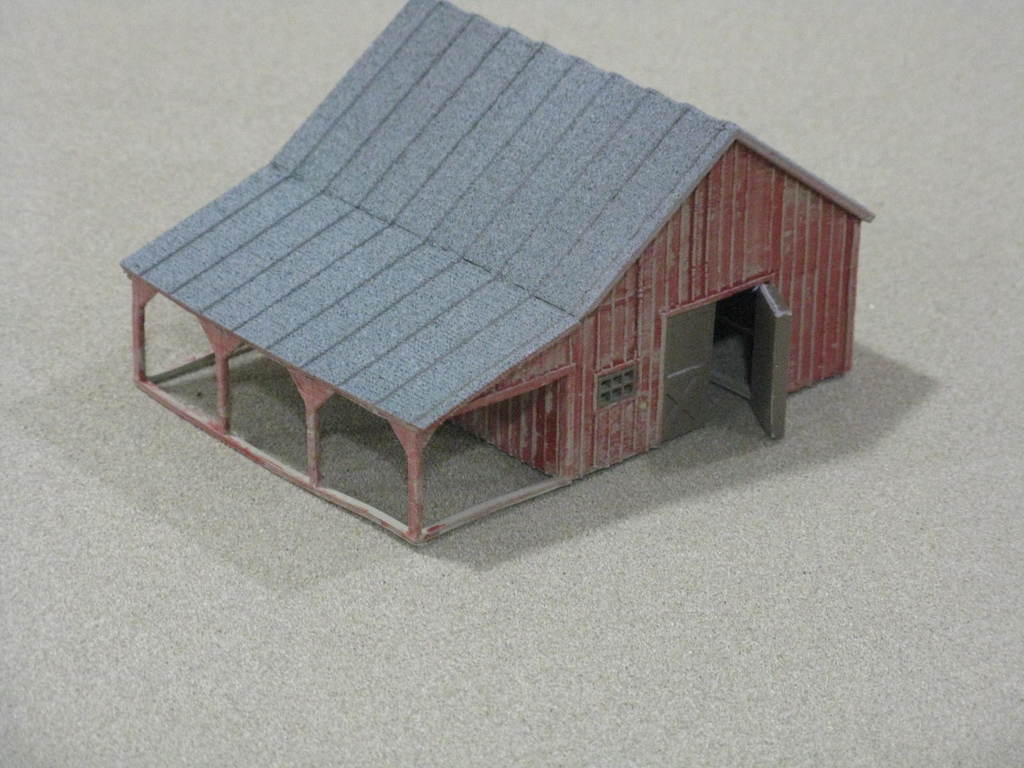 HO Scale Small Barn and Accessories