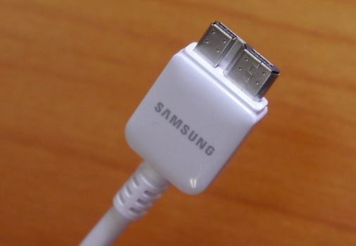 Samsung Micro USB 3.0 Kabelschutz 