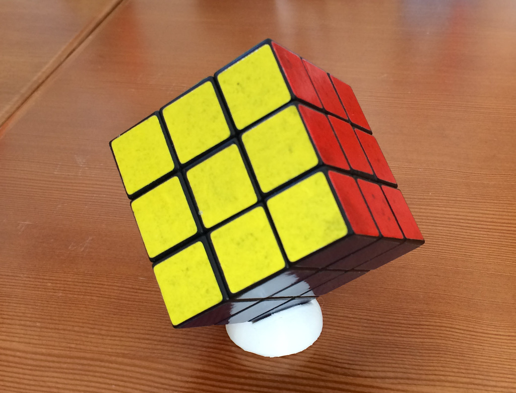 Tiny Rubik's Cube Stand