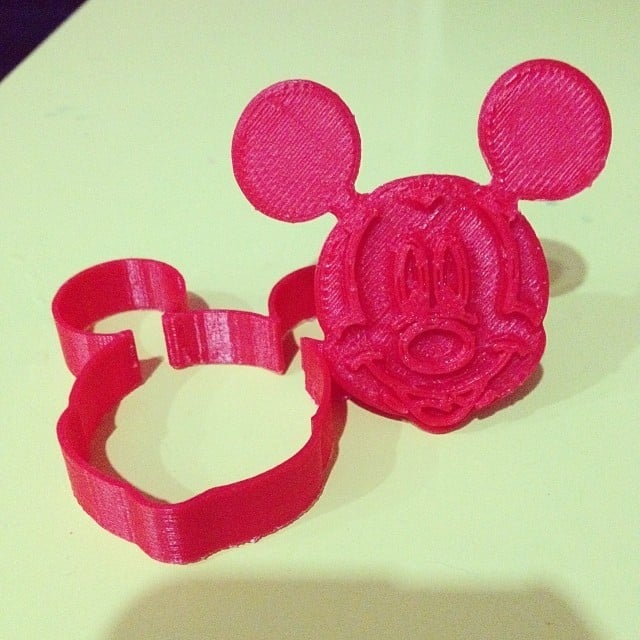 Mickey Mouse cookie cutter v2