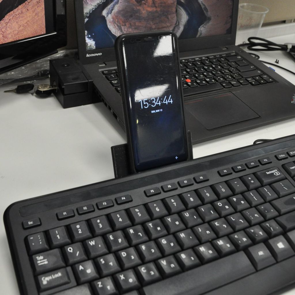 Keyboard Phone/Tablet Holder