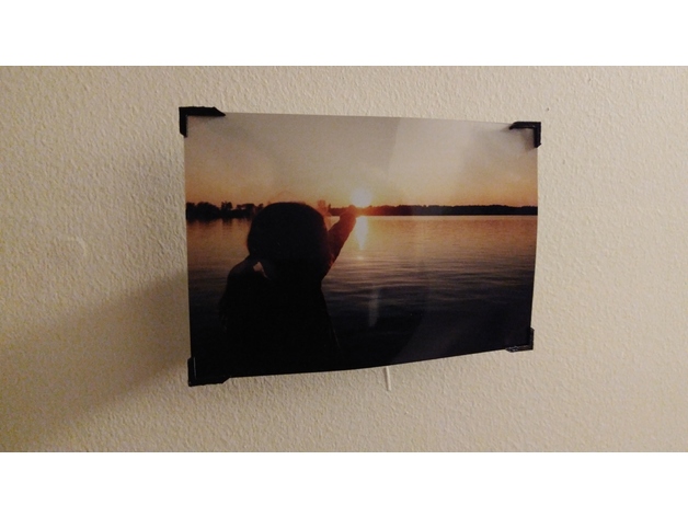 Floating photo frame with Photo Corners