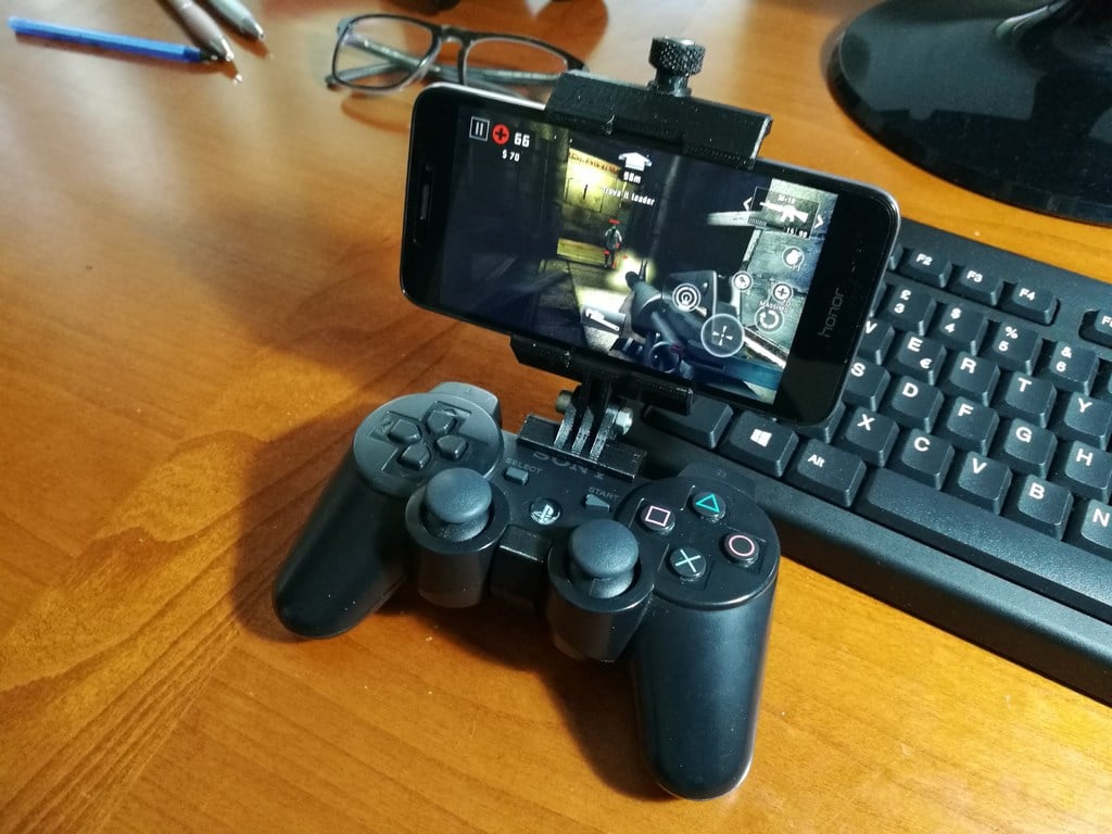 Universal smartphone mount for DUALSHOCK 3 (PS3 controller)