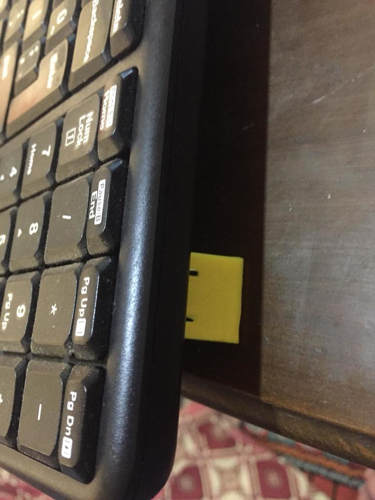 Logitech Keyboard 220 stand pin