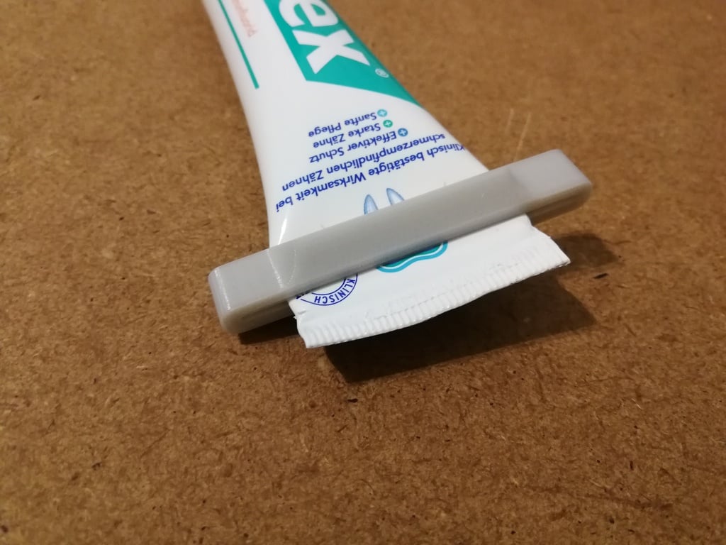 Toothpaste tube Squeezer / Saver Remix clean