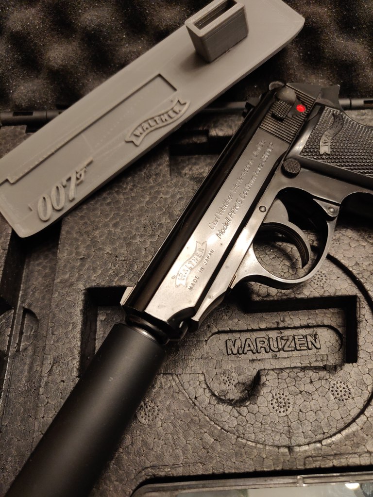 007 Walther PPK Stand - Maruzen Collectors Edition
