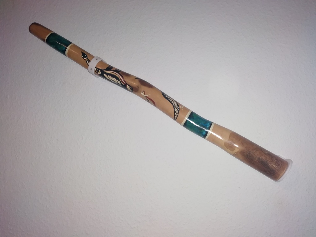 Didgeridoo wall mount 