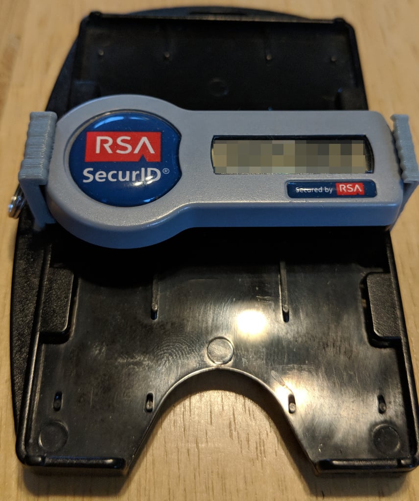Clip-on RSA Token Holder