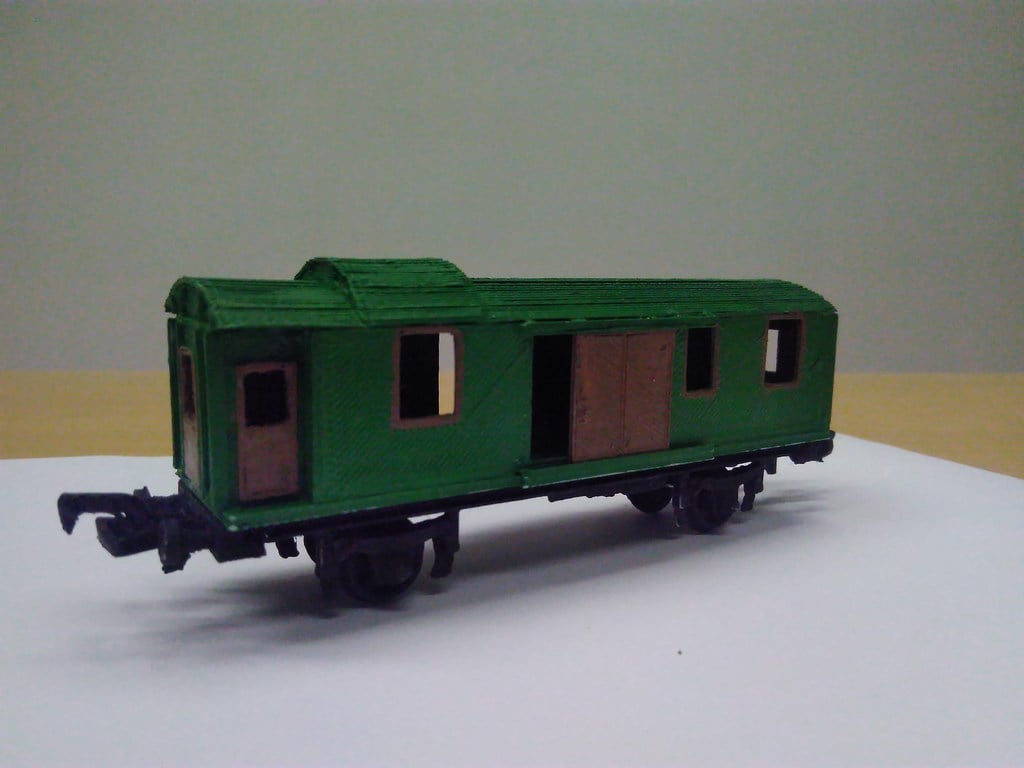 H0 scale old time baggage train car