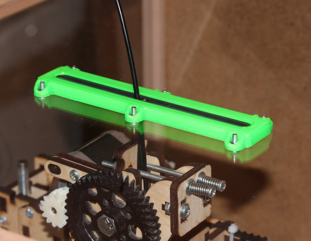 Filament Pass-Through (Parametric) using Old Wiper Blades as a Seal