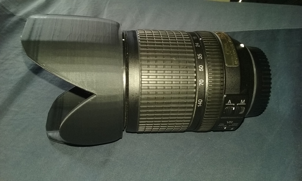NIKON Nikkor AF-S 18-140mm lens hood