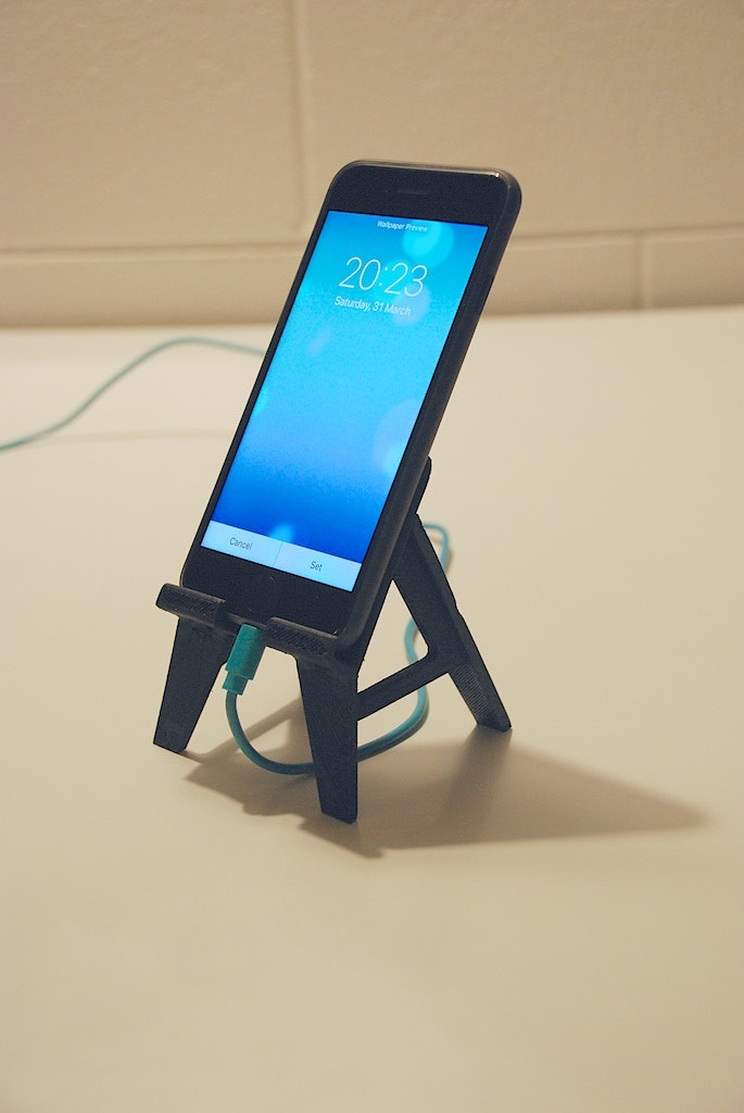 Iphone 7 (plus case) holder