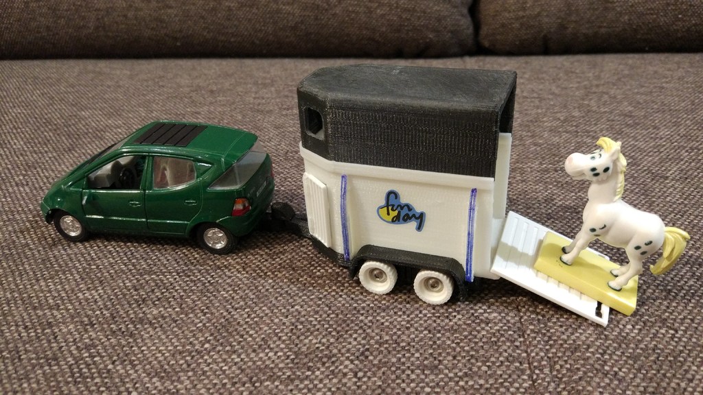 Horse trailer (two versions!)