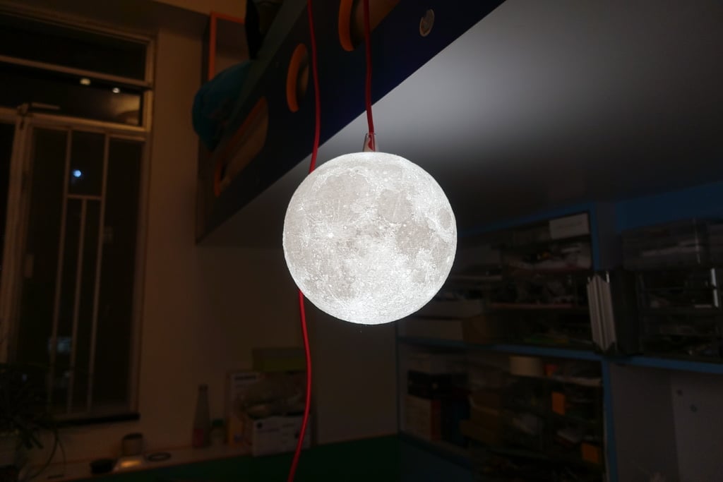 8 Inches Progressive Detail Moon Lamp with IKEA screw socket