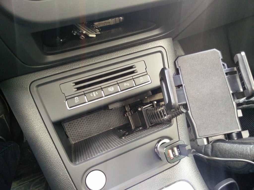 VW Tiguan Mobile Phone Mount without screw